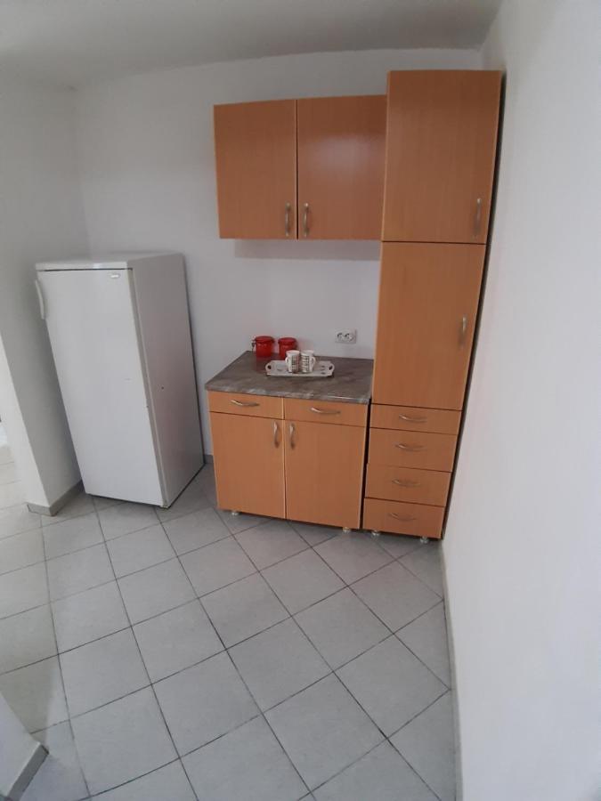 Apartments Snezana Бар Экстерьер фото