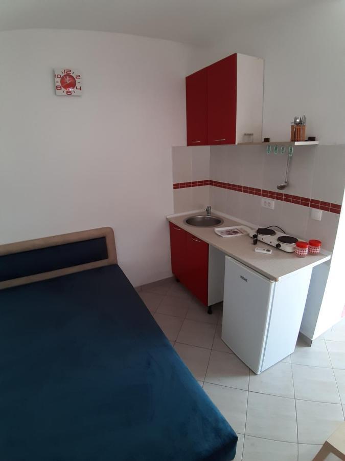 Apartments Snezana Бар Экстерьер фото